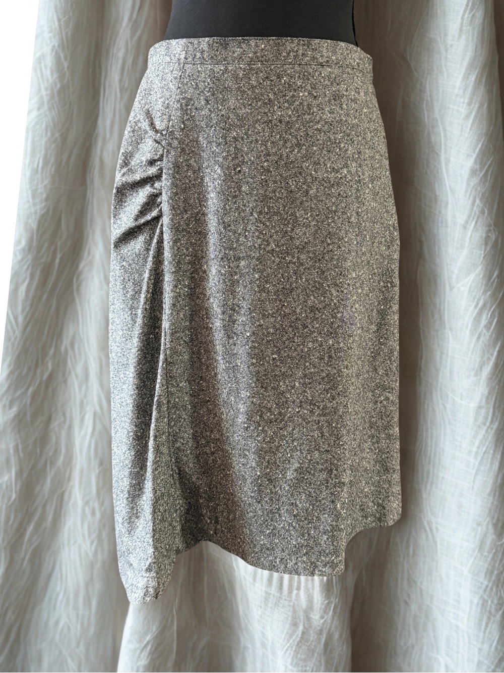 Women's Wool Blend Tweed Pencil Skirt with Pleating Detail